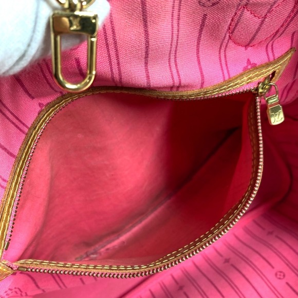 LOUIS VUITTON Authentic Brown Monogram Canvas Neverfull MM Shoulder Bag - Picture 12 of 13